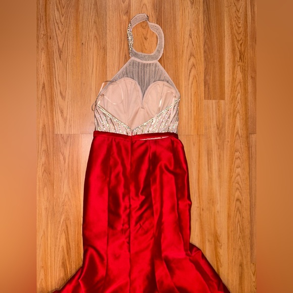 Mermaid red dress size 4 - Picture 6 of 10